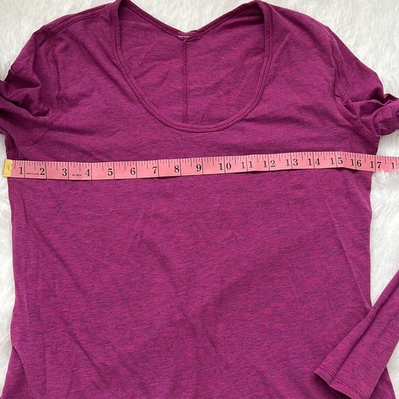 Lululemon long sleeve top - Picture 4 of 7
